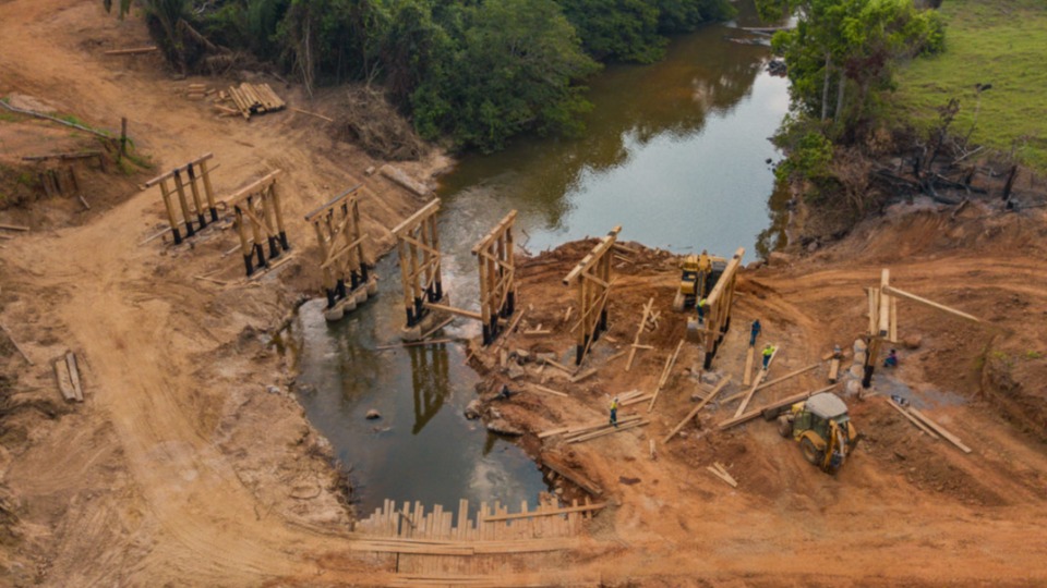 Saiba como está o andamento da obra da nova ponte sobre o Rio São Domingos em Jaru, RO