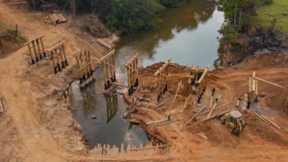 Saiba como está o andamento da obra da nova ponte sobre o Rio São Domingos em Jaru, RO