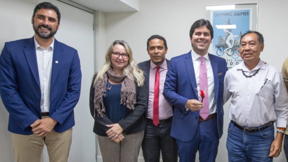 Diretoria da SIFBA com o ministro dos Esportes, André Fufuca, e o coordenador de Futebol, Athirson Mazzoli