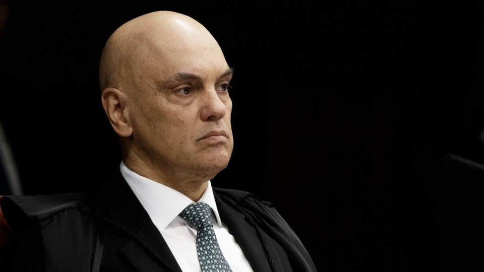 Moraes pede que Zanin marque sessões extras para julgamento de Bolsonaro