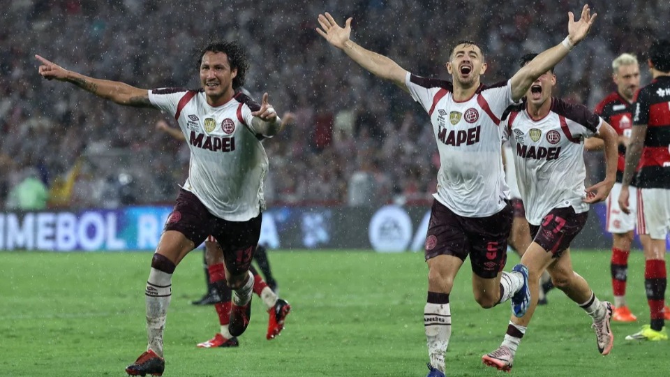 Flamengo sofre gols do Lanús na prorrogação e perde o título da Recopa