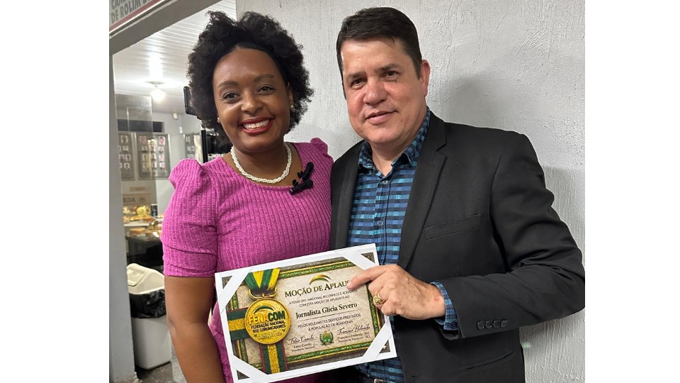 Glicia, da Rede TV de Cacoal também foi homenageada