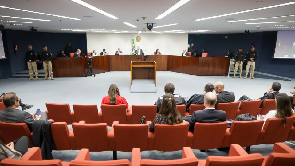 STF oficializa fim da aposentadoria compulsória como punição a juízes